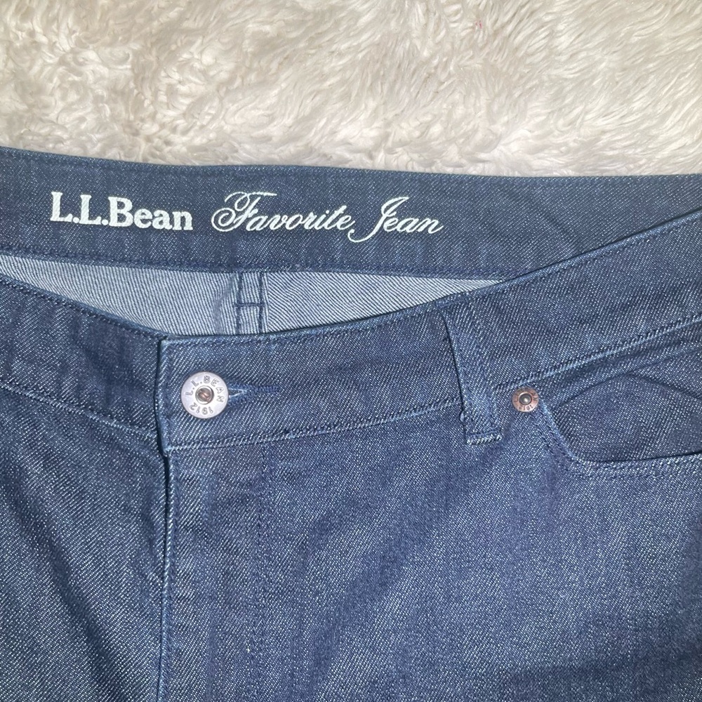 L.L bean women’s dark blue favorite fit curvy jeans size 14 M/T - Picture 9 of 9